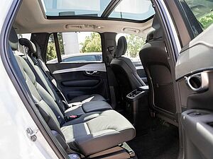 Volvo  T8 AWD Plus Dark