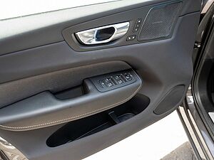 Volvo  T6 AWD Recharge R-Design