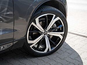 Volvo  T6 AWD Recharge R-Design