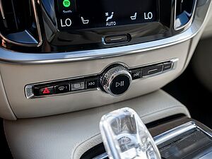 Volvo  T8 Plus Bright Recharge