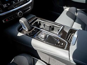 Volvo  T8 Plus Dark Recharge