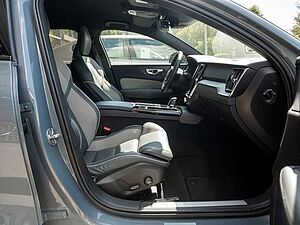 Volvo  T8 Plus Dark Recharge