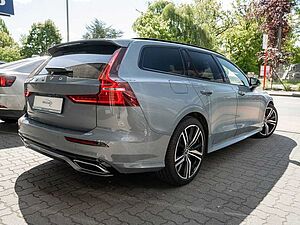 Volvo  T8 Plus Dark Recharge