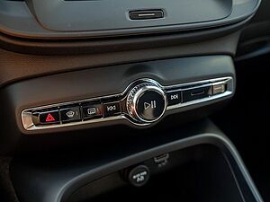 Volvo  T2 Momentum Core