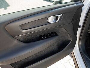 Volvo  T2 Momentum Core