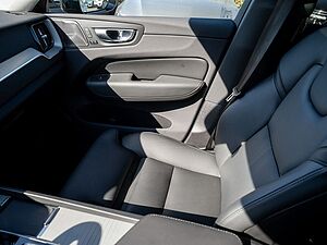 Volvo  T6 AWD Recharge Plus Dark