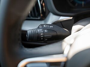 Volvo  T6 AWD Recharge Plus Dark