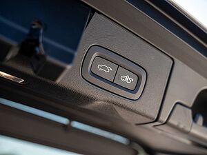 Volvo  T6 AWD Recharge Plus Dark