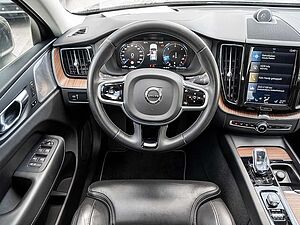 Volvo  B5 AWD Inscription