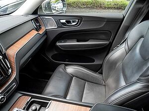 Volvo  B5 AWD Inscription