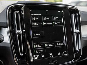 Volvo  T4 Inscription Expression Recharge- NUR GEW