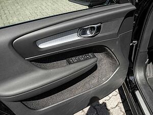 Volvo  T4 Inscription Expression Recharge- NUR GEW