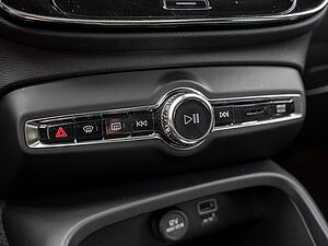 Volvo  T5 Ultimate Dark Recharge Plug-In Hybrid 2W