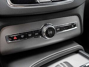 Volvo  T8 AWD R Design Edition LED 360° 7-SITZER