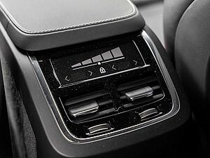 Volvo  T8 AWD R Design Edition LED 360° 7-SITZER