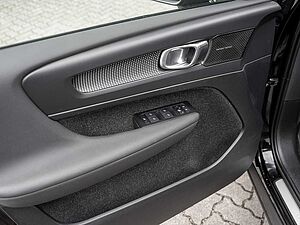 Volvo  T5 R-Design Recharge