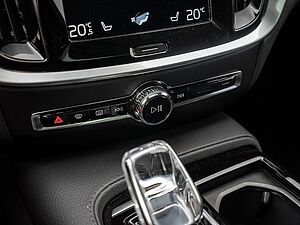 Volvo  T6 AWD Plus Bright