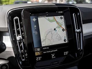 Volvo  T2 Momentum KAMERA H/K NAVI W-LAN LED PANO
