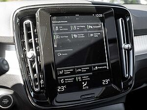 Volvo  T2 Momentum KAMERA H/K NAVI W-LAN LED PANO