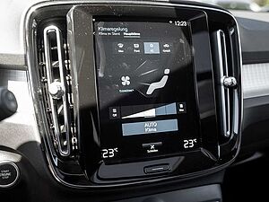 Volvo  T2 Momentum KAMERA H/K NAVI W-LAN LED PANO
