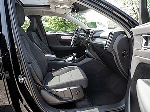 Volvo  T2 Momentum KAMERA H/K NAVI W-LAN LED PANO
