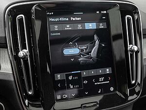 Volvo  B4 Ultra Dark AHK ACC FACEL. LED PANO 360°