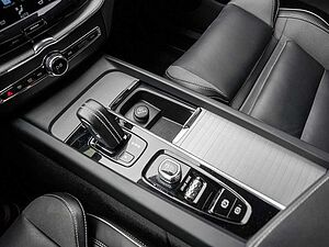 Volvo  T8 AWD R-Design W-LAN HUD STANDHZ LED PANO