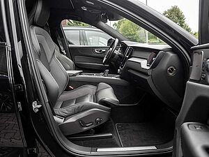Volvo  T8 AWD R-Design W-LAN HUD STANDHZ LED PANO