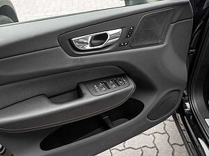 Volvo  T8 AWD R-Design W-LAN HUD STANDHZ LED PANO