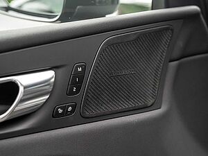 Volvo  T8 AWD R-Design W-LAN HUD STANDHZ LED PANO