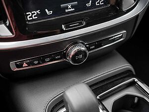 Volvo  T8 Core Recharge Plug-In Hybrid AWD