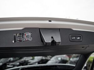 Volvo  T8 Core Recharge Plug-In Hybrid AWD