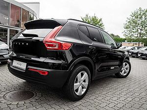 Volvo  T3 Momentum KLIMA PDC SHZ NAVI W-LAN LED