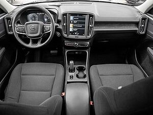 Volvo  T3 Momentum KLIMA PDC SHZ NAVI W-LAN LED