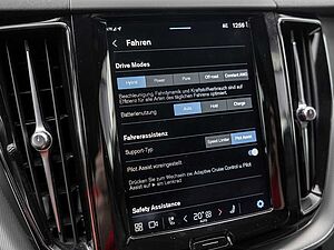 Volvo  T8 R-Design Recharge Plug-In Hybrid AWD
