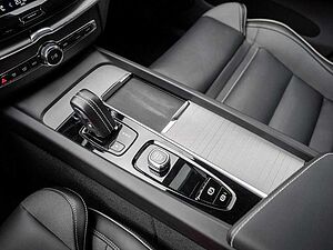 Volvo  T8 R-Design Recharge Plug-In Hybrid AWD