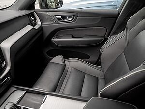 Volvo  T8 R-Design Recharge Plug-In Hybrid AWD
