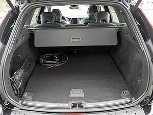 Volvo  T8 R-Design Recharge Plug-In Hybrid AWD