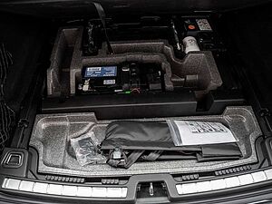Volvo  T8 R-Design Recharge Plug-In Hybrid AWD