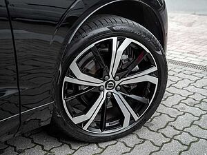 Volvo  T8 R-Design Recharge Plug-In Hybrid AWD