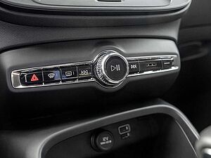 Volvo  T2 Momentum Core