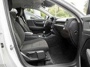 Volvo  T2 Momentum Core