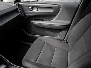 Volvo  T2 Momentum Core