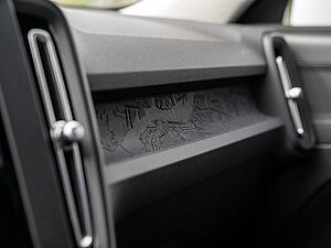 Volvo  T2 Momentum Core