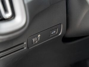 Volvo  T2 Momentum Core