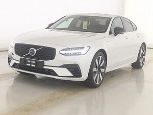 Volvo  T8 AWD Plus Dark