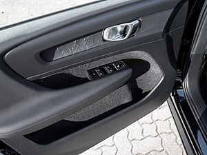 Volvo  T2 Momentum Core