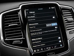 Volvo  Ultimate Dark AWD