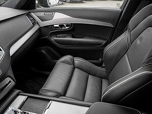 Volvo  Ultimate Dark AWD