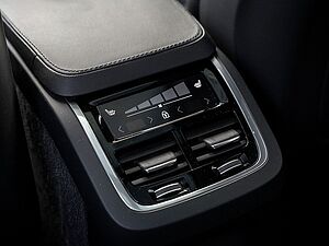 Volvo T8 AWD Plus Dark Panorama, AHK